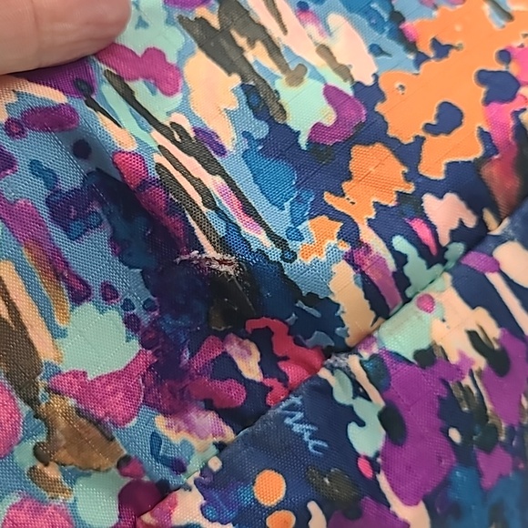 Le Sportsac medium travel tote in magnificent watercolor print - Picture 7 of 12